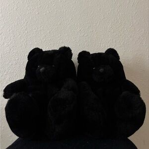 Black Bear Slippers | Women’s 7.5